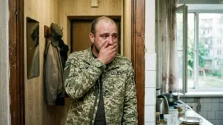 Вирішив зробити сюрприз і повернувся зі служби просто на Великдень. Картина за святковим столом, що перевернула його життя | 9 Квітня, 2026