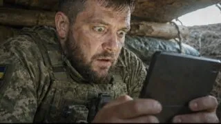 Мужчина включил камеру в гостиной после странного сообщения и понял, что ситуация сложнее, чем казалась | 23 мая, 2026