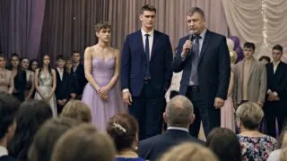 На выпускном меня встретили смехом, но уже через несколько минут зал слушал в полной тишине | 8 июня, 2026