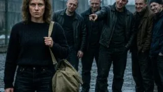 Они решили, что перед ними обычная беззащитная женщина, но очень быстро поняли, насколько ошиблись | 22 августа, 2026