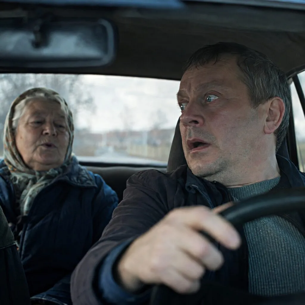 Пасажирка тихо заспівала в машині, і чоловік раптом почув голос, який пам’ятав із самого дитинства 1 60 4